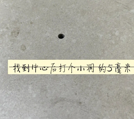 南宁市瓷砖空鼓维修公司专业解答在瓷砖铺贴过程中，如果砂料搅拌不均匀，将会带来以下问题